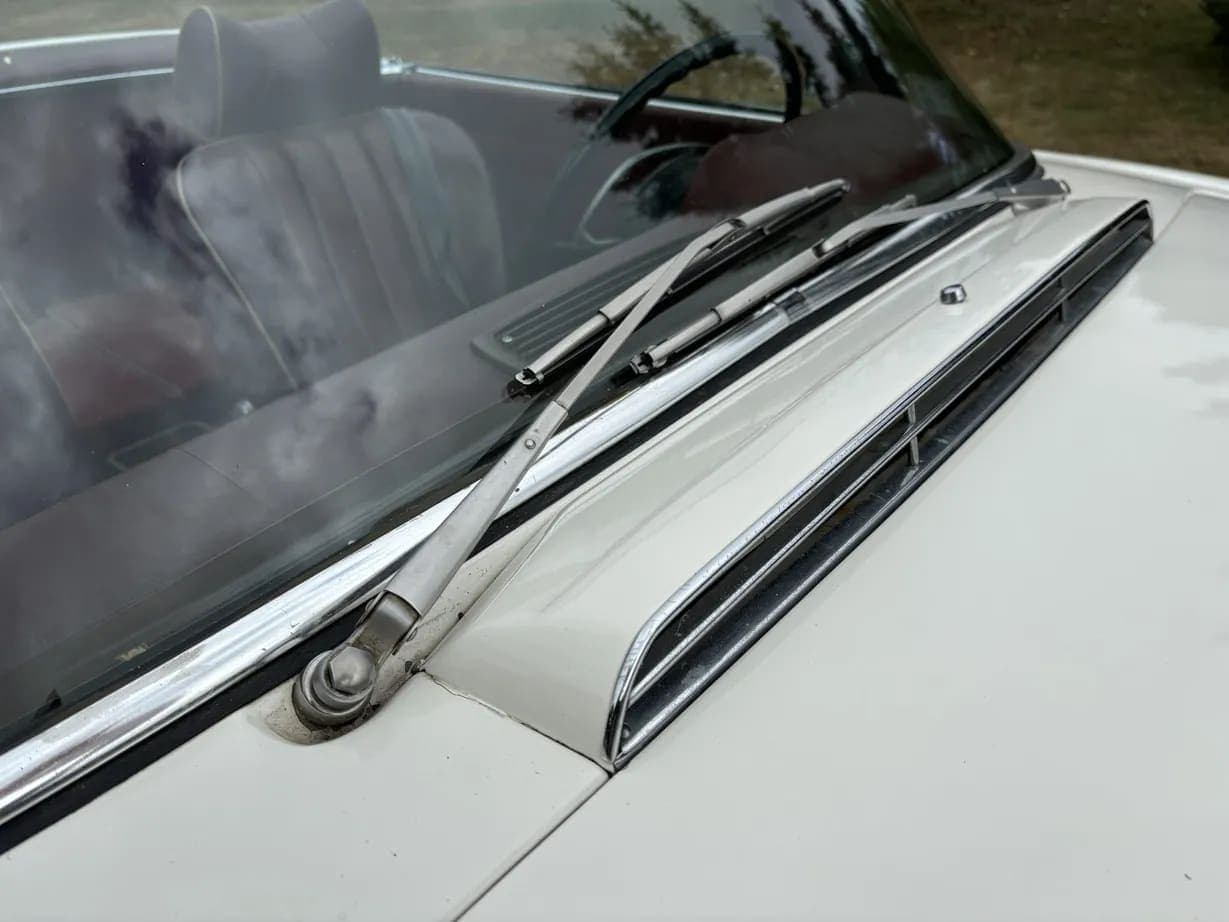 1971 Mercedes-Benz 280SL, view