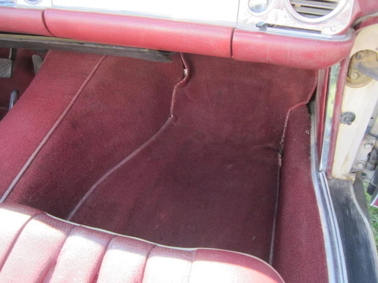 1971 Mercedes-Benz 280SL, view