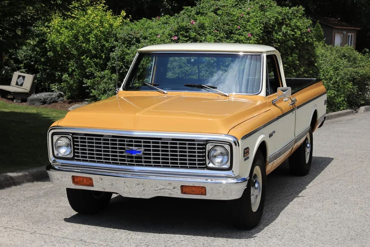 1972 Chevrolet C20 Custom Deluxe Pickup video preview