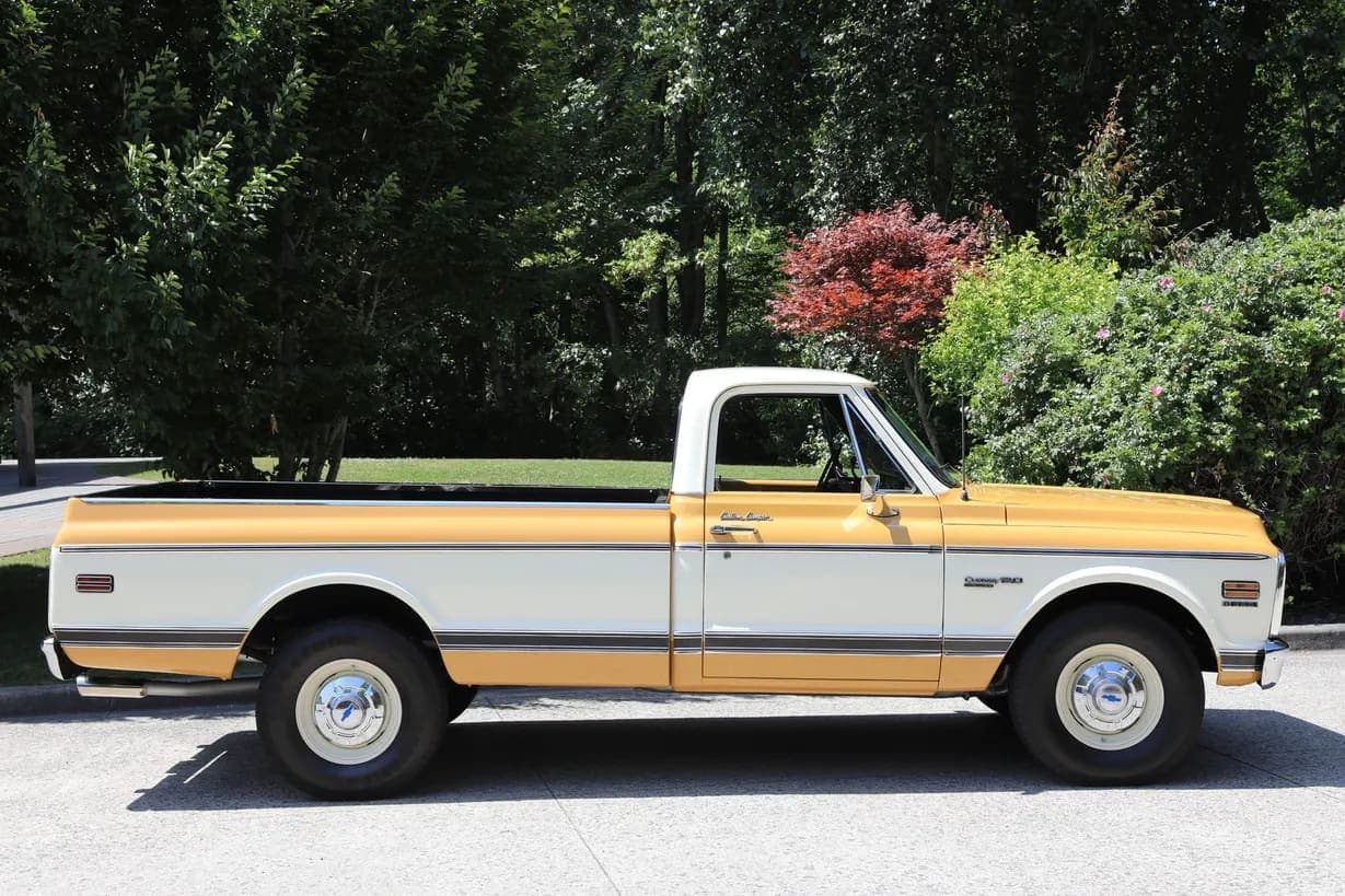 1972 Chevrolet C20 Custom Deluxe Pickup, view