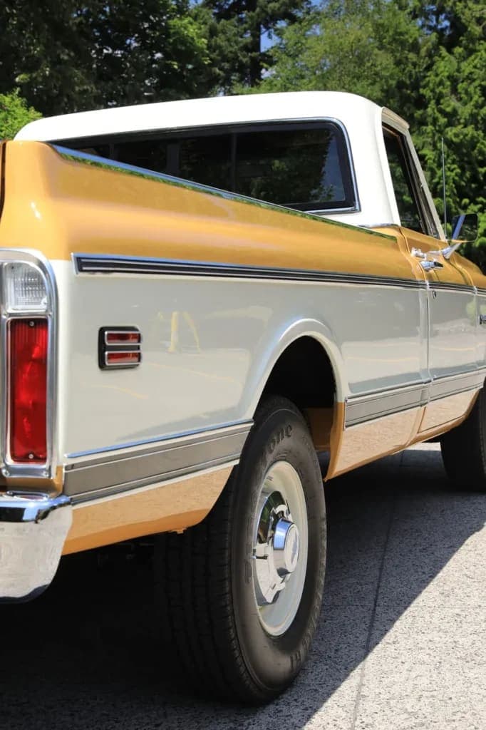 1972 Chevrolet C20 Custom Deluxe Pickup, view