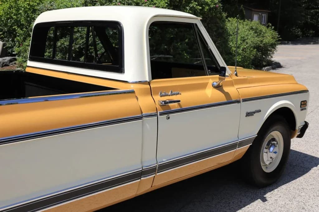 1972 Chevrolet C20 Custom Deluxe Pickup, view