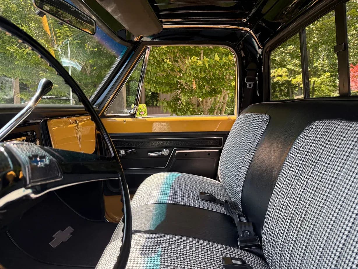 1972 Chevrolet C20 Custom Deluxe Pickup, view