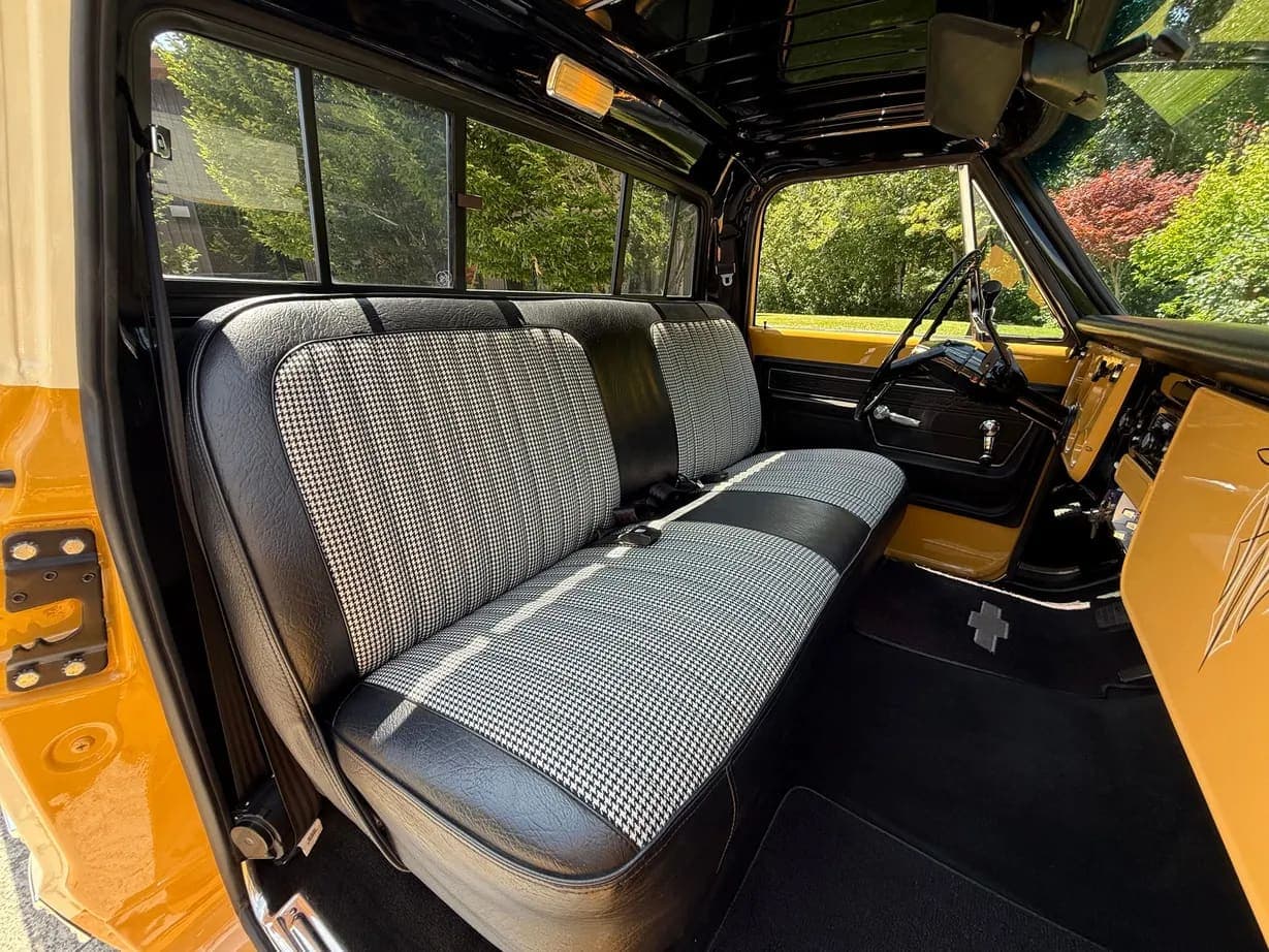 1972 Chevrolet C20 Custom Deluxe Pickup, view