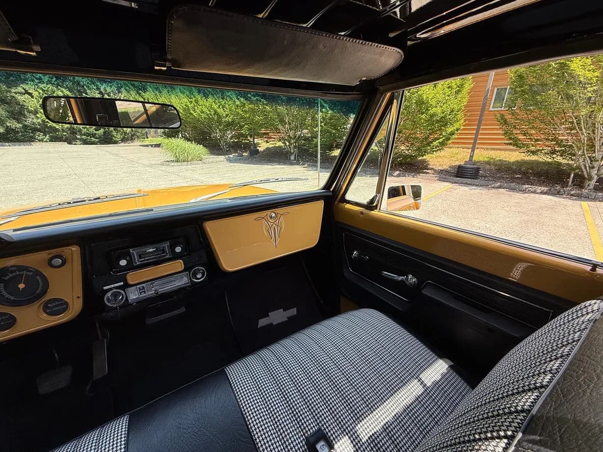 1972 Chevrolet C20 Custom Deluxe Pickup, view
