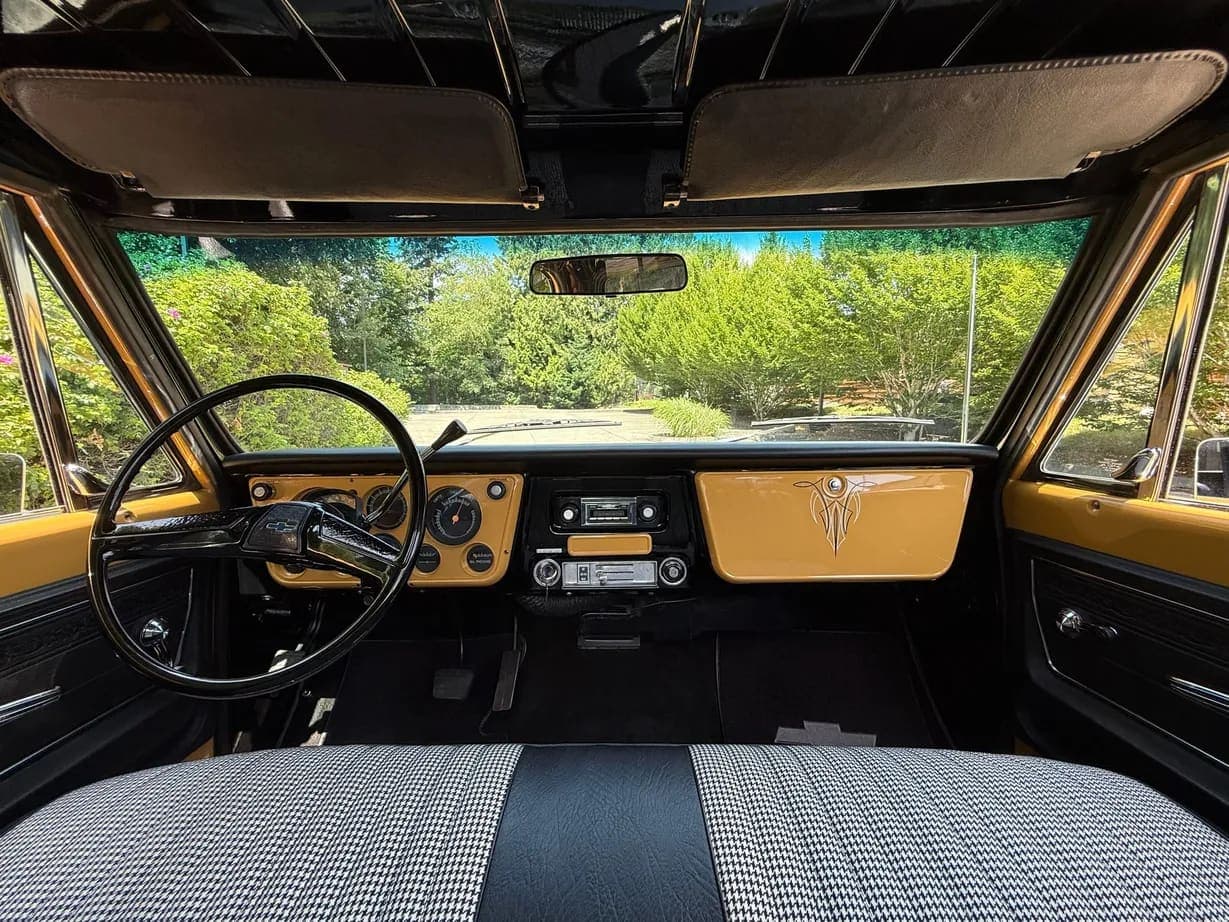 1972 Chevrolet C20 Custom Deluxe Pickup, view