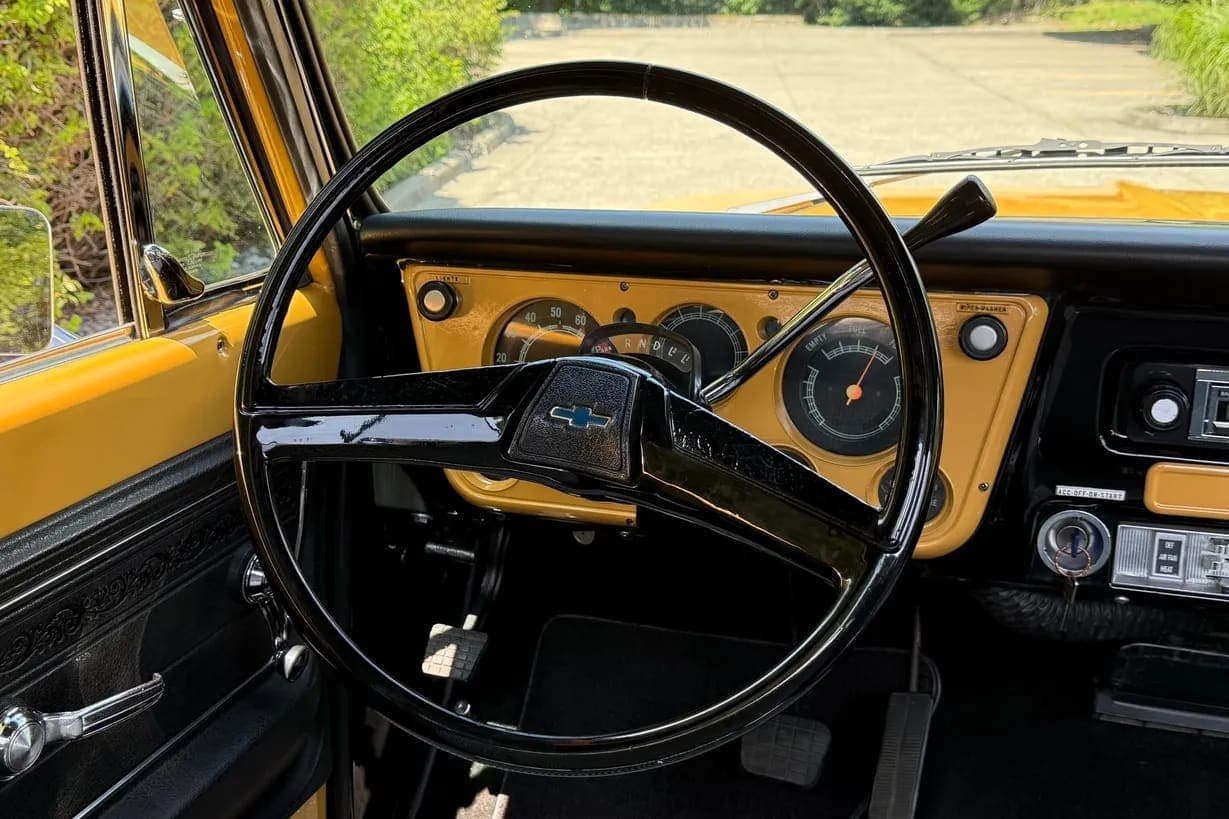 1972 Chevrolet C20 Custom Deluxe Pickup, view