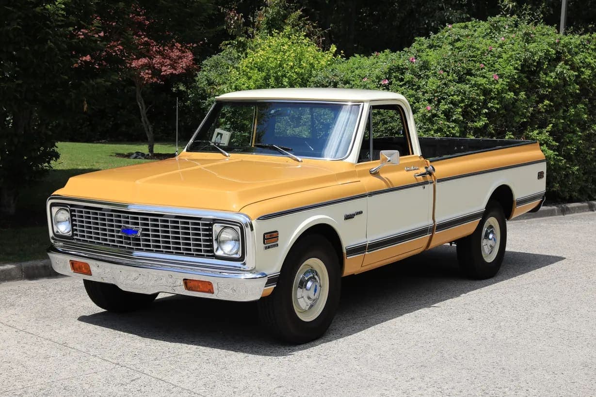 1972 Chevrolet C20 Custom Deluxe Pickup, view