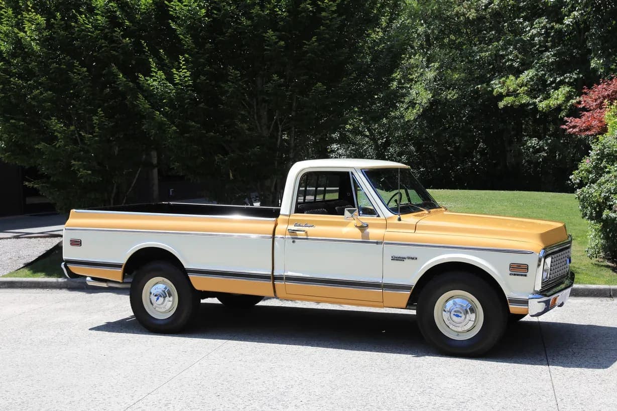 1972 Chevrolet C20 Custom Deluxe Pickup, view