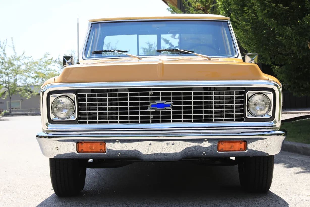 1972 Chevrolet C20 Custom Deluxe Pickup, view