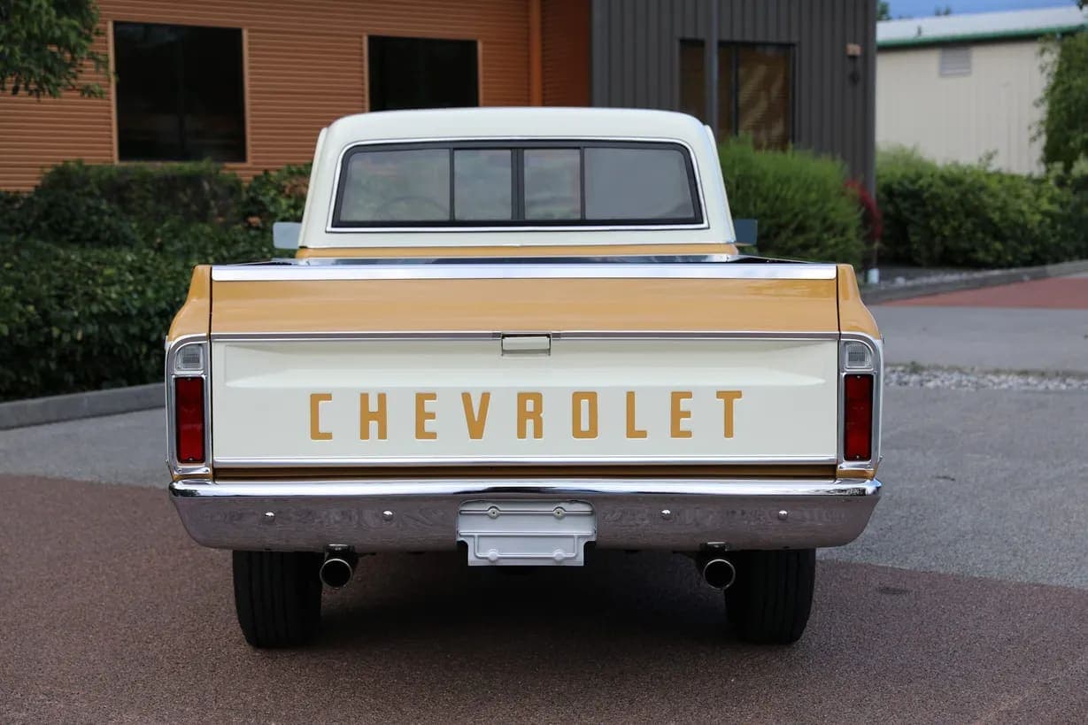 1972 Chevrolet C20 Custom Deluxe Pickup, view