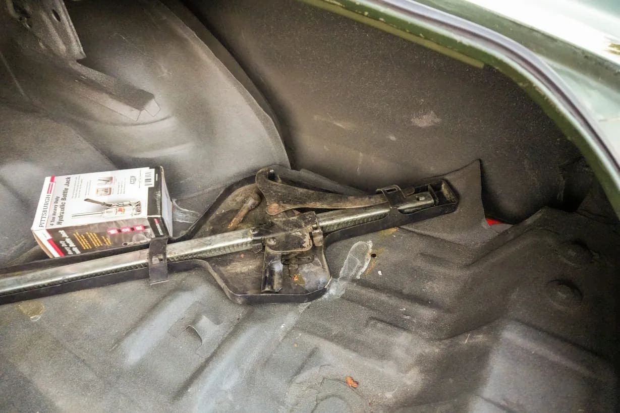 1972 Chevrolet Monte Carlo, view